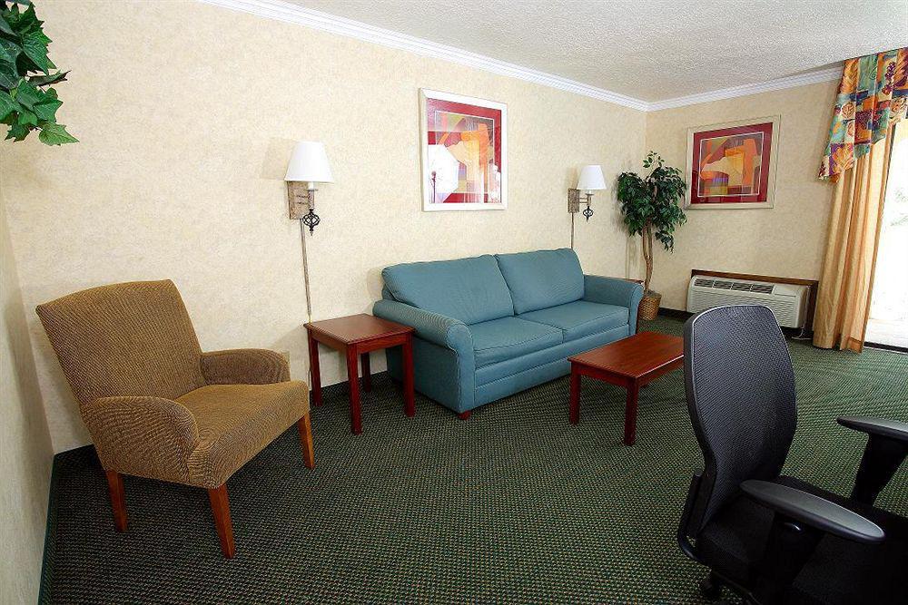 Best Western Airport Albuquerque Innsuites Hotel & Suites Dış mekan fotoğraf